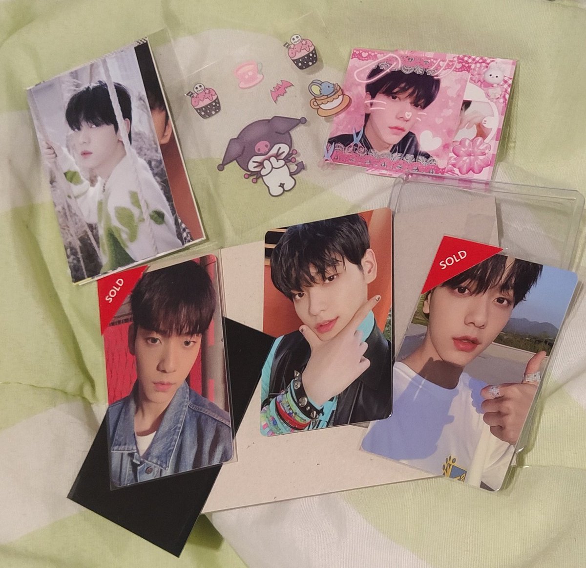 csbkthstar's tweet photo. Feedback positivo para o @aboutme_collect que me vendeu essas preciosidades 🥺✊❤️ https://t.co/2DxXqWmPp1