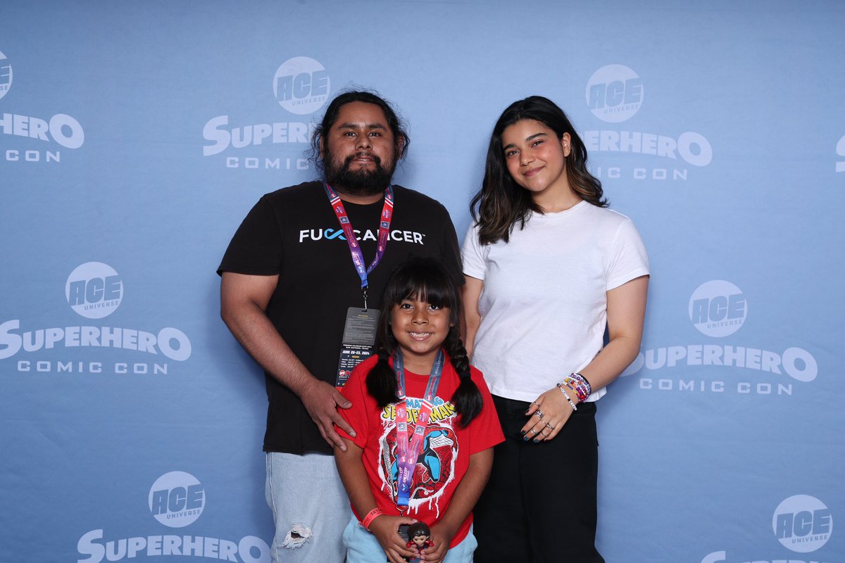 PauknRoses's tweet photo. Went @Superhero_CC #PMXSuperhero with my baby cousin last month and got to meet #DiegoLuna, #PomKlementieff, #ImanVellani, and #TatianaMaslany https://t.co/Ubg7stibZT
