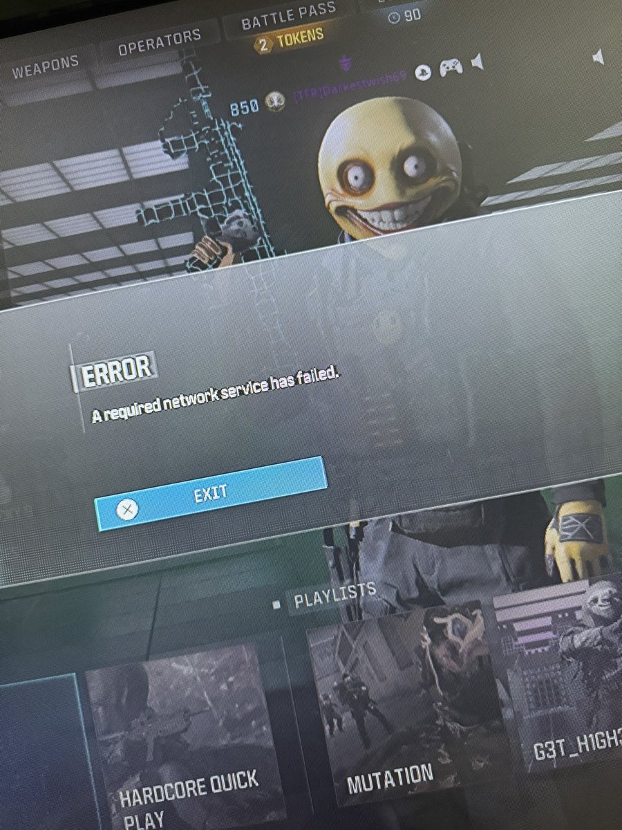 darkestwish692's tweet photo. What the fuck is going on with ur servers @MW3_Services like I get a new game is coming but fuck at least fix this shit so we can still enjoy the shitty version of mw3, or at least say something about ur servers being shit. #MW3 #Activision https://t.co/xkcnF8KtYq