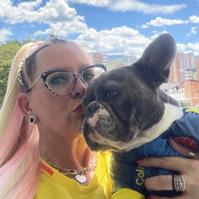 strawbmommy's tweet photo. #NewProfilePic #vamanoscolombia #CopaAmerica2024 🇨🇴🫶🏼⚽️ @OliveDaFrenchie https://t.co/frJbFOO0y4