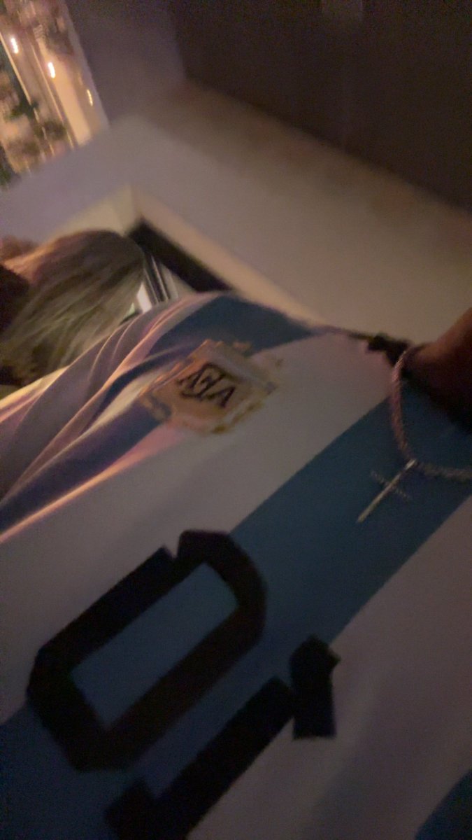 papsvivs's tweet image. #bediffrent #loyaltomessi