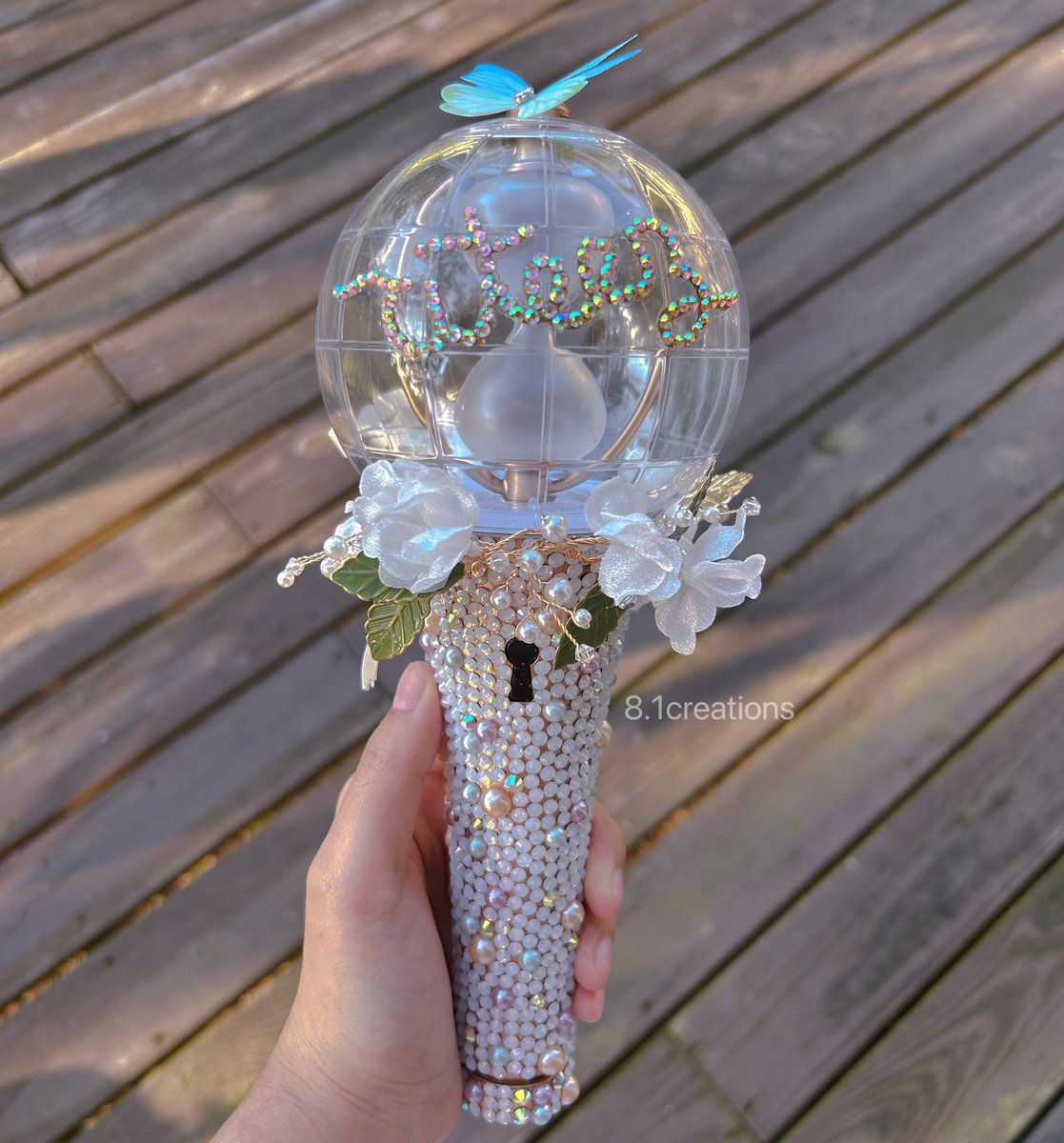 jjongsangie's tweet photo. ATINY! These will up for sale on my Instagram at 10PM central time. 💞

I worked so hard on these & im so excited for them to be used this tour! 

They’ll come in the official box with pc & wristlet. They’re all brand new. 

IG: @/8.1creations #ateez #ateeztour #TowardsTheLight #Will_To_Power
