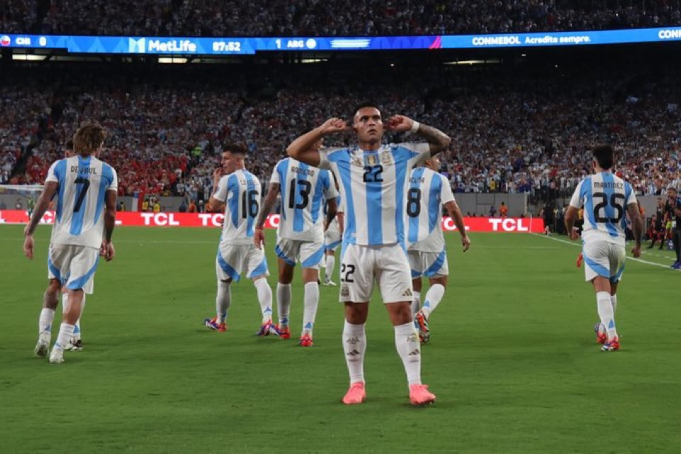 Ibas a tener revancha viejo, ibas a tener revancha, te amo Lautaro Martinez
