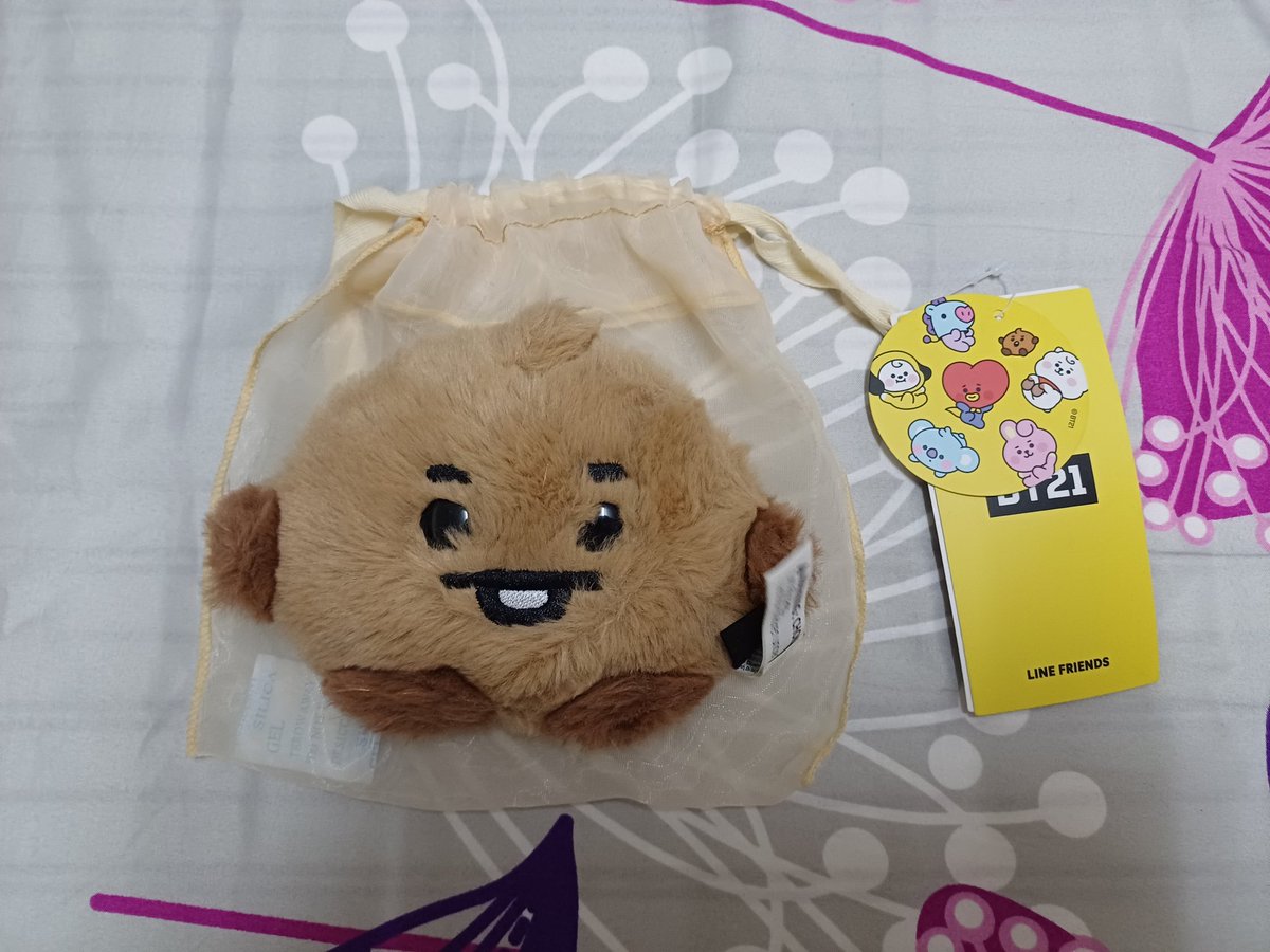 geniuseokjin's tweet photo. 🌟🌟 WTS 🌟🌟

BTS Jungkook Golden PC
All 4 for RM10

BT21 Shooky fur standing doll RM15

Taehyung Layover album RM5
You get what you see on the pic

#pasarBTS #myARMYjual @BTSMarketMY https://t.co/SDH74fMHj4