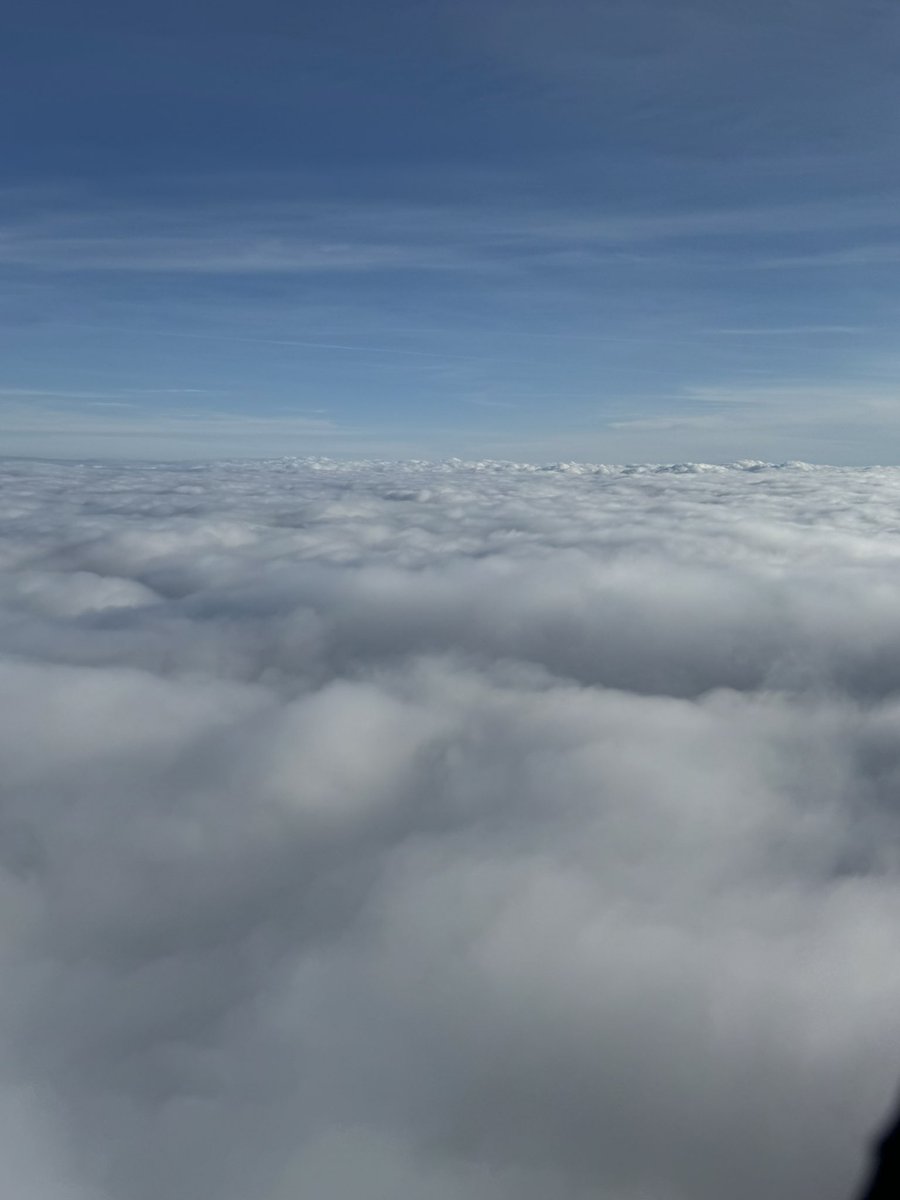 WikyGirl4's tweet photo. When your head is literally in the clouds… https://t.co/on6KeZCN7U