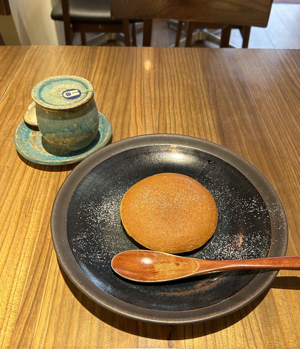 「どら焼きのフレンチトーストとかいう背徳の食べ物、背徳の味がした」|しーらのイラスト