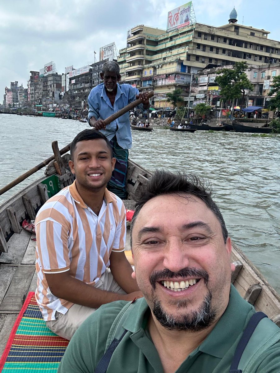 modhutours's tweet photo. An enjoyable tour in Dhaka, Bangladesh by Julio Pinzon from the USA. 
https://t.co/GgLvv9nFIG
#Bangladeshtourpackage #BangladeshTour #bangladeshtourism 
#modhutours #dhakatour https://t.co/p6hmdhvSRR