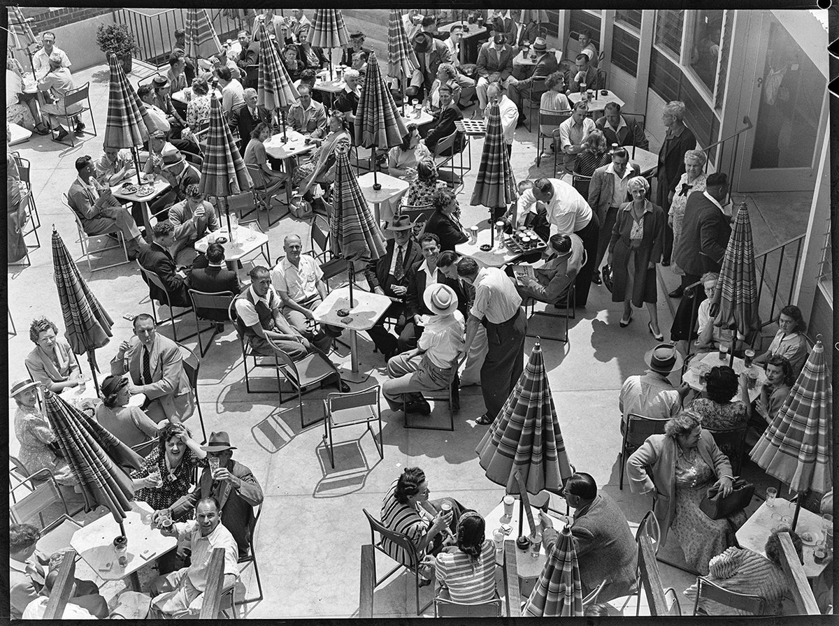 Geoffmuse's tweet photo. Patrons drinking in the beer garden, Allawa Hotel, Hurstville, Sydney, November 1948, uploaded to #FlickrCommons by @StateLibraryNSW https://t.co/I6CZ8iGyjw https://t.co/YHfGiAV1e6