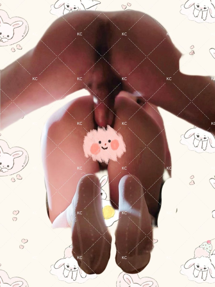 偷拍下吧，穿着白丝撅着屁股 #丝袜 #原味 #偷拍