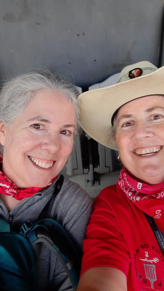 wow_kevans's tweet photo. My sis and I waiting for the chuck finals to start. It's been a fabulous Stampede! #calgary https://t.co/Z5Nq5drZrh