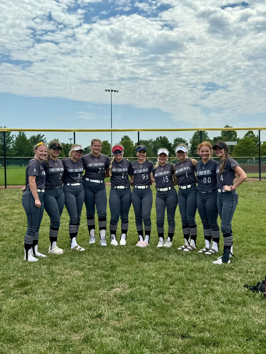 IL_Firecrackers's tweet image. The @Il_Firecrackers wrapped up our summer season today with a 22-9 record. Thanks to our coaches &amp;amp; all of our fans who cheered us on this summer! Shout out to our four 2024s as they continue their academic &amp;amp; softball careers in college! See you back at the fields this fall! 🧨🧨