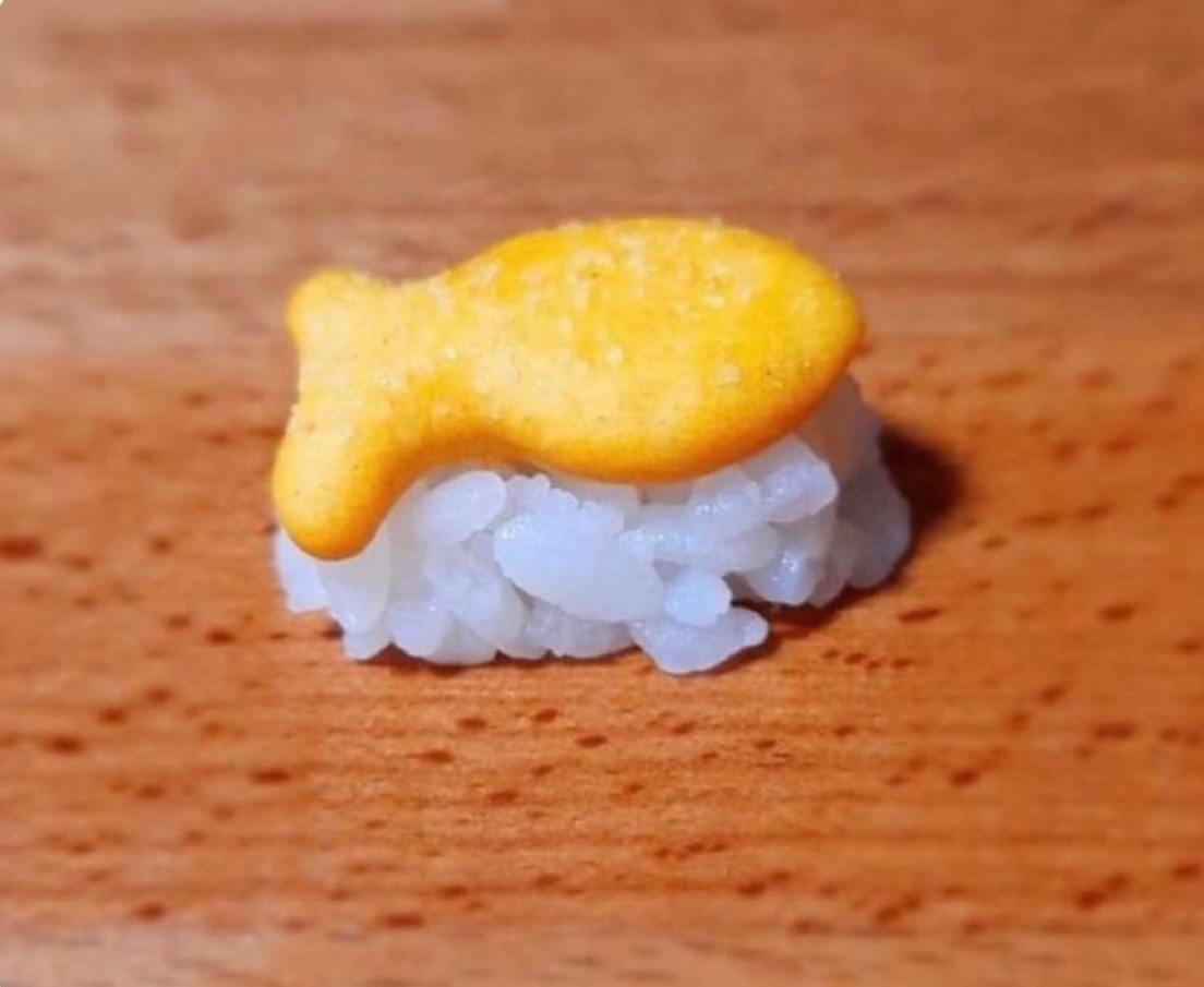 TheSeaRose's tweet photo. #NeedToPracticeMy sushi technique. https://t.co/C7GgcSnibD