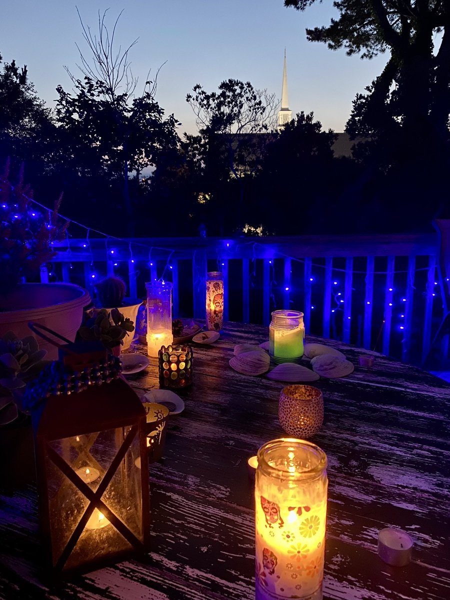 Conductor222's tweet photo. A little Magic Porch to close out the day! 75°, breezy, & sticky humid. #parsoncarson #lbi #nj #jerseyshore https://t.co/ly1yJqdmKL