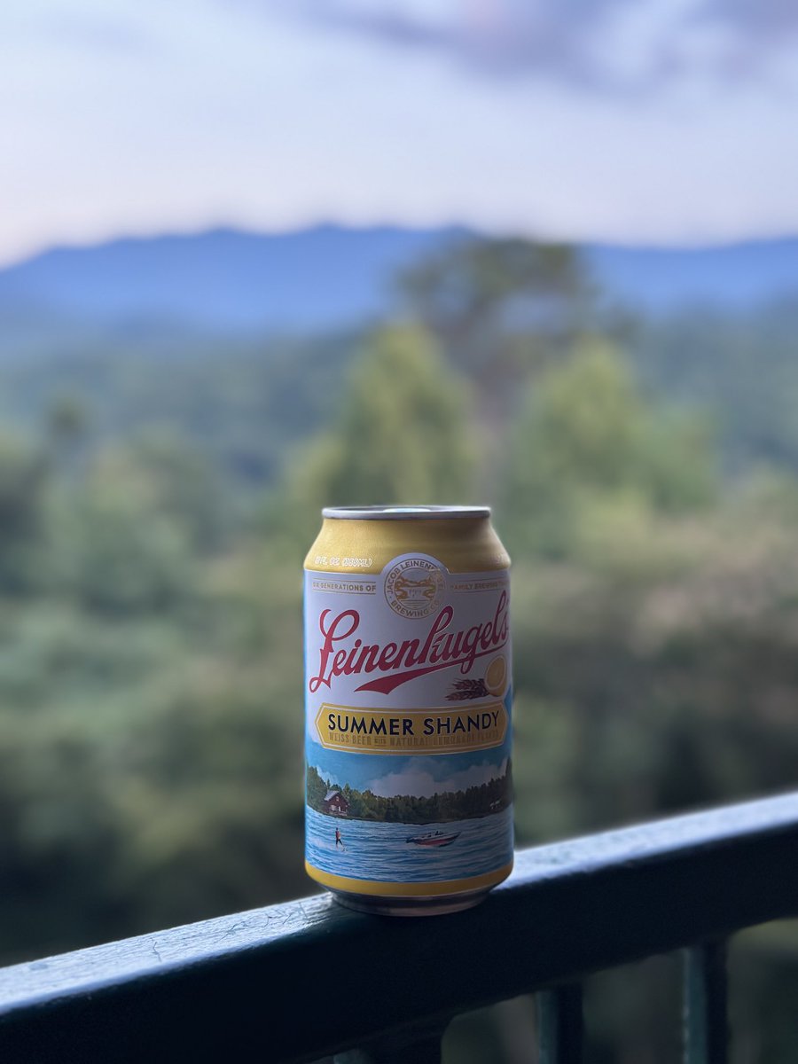 tmurphy2898's tweet photo. I brought one of my favorite ⁦@Leinenkugels⁩ down to the Tennessee Smokey Mountains.  Cheers from Gatlinburg.  🍻 https://t.co/IFWiKGQxll