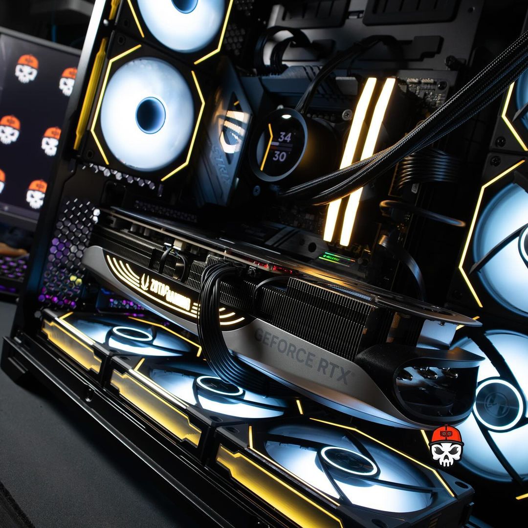 GlobalLianli's tweet photo. Max settings and max FPS🖥️
📸 cr. @bonezbuilds
#LIANLI #O11VISION #pcbuild #gamingrig #pcmr https://t.co/T3as9RBIhC