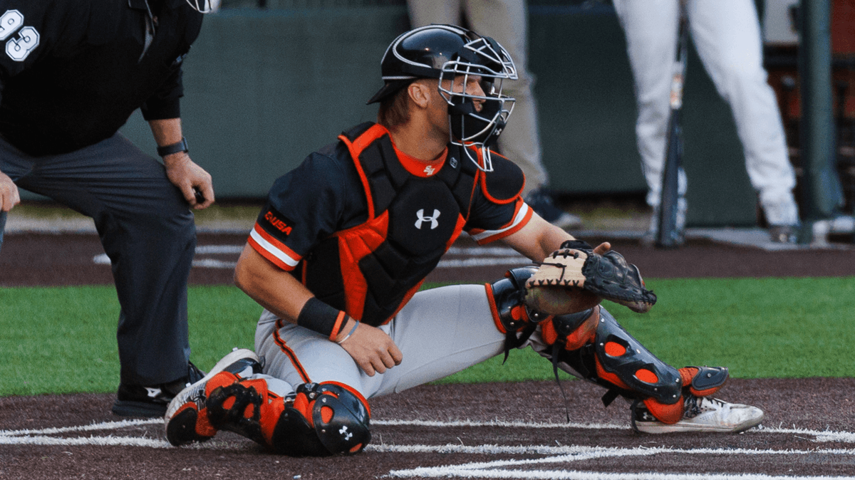 KendallRogers's tweet photo. The @astros select one of my personal favorites in @BearkatsBSB C Walker Janek. He's the first catcher taken in the draft and is just an all-around outstanding player. Outstanding pick, IMO. 

Walker's advanced stats/profile: https://t.co/1rR17RUu3B https://t.co/XaxfQhGuit