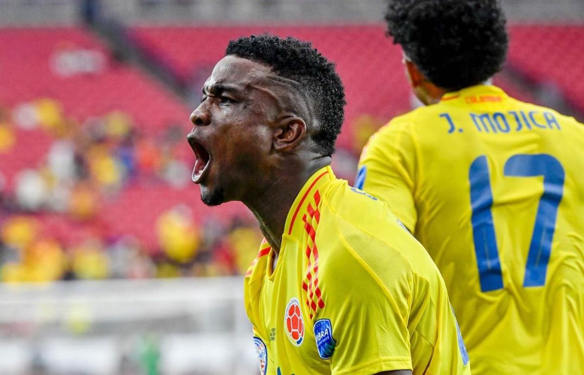 tvmaxdeportes's tweet photo. CERCA COLOMBIA DEL PRIMERO ❌🚨6’ Jhon Córdoba la manda al poste,
Argentina 0-0 Colombia en la final de la Copa América. #FullCopaAmerica #Fullfutbol #Copaamerica https://t.co/6WF4i5hpkd