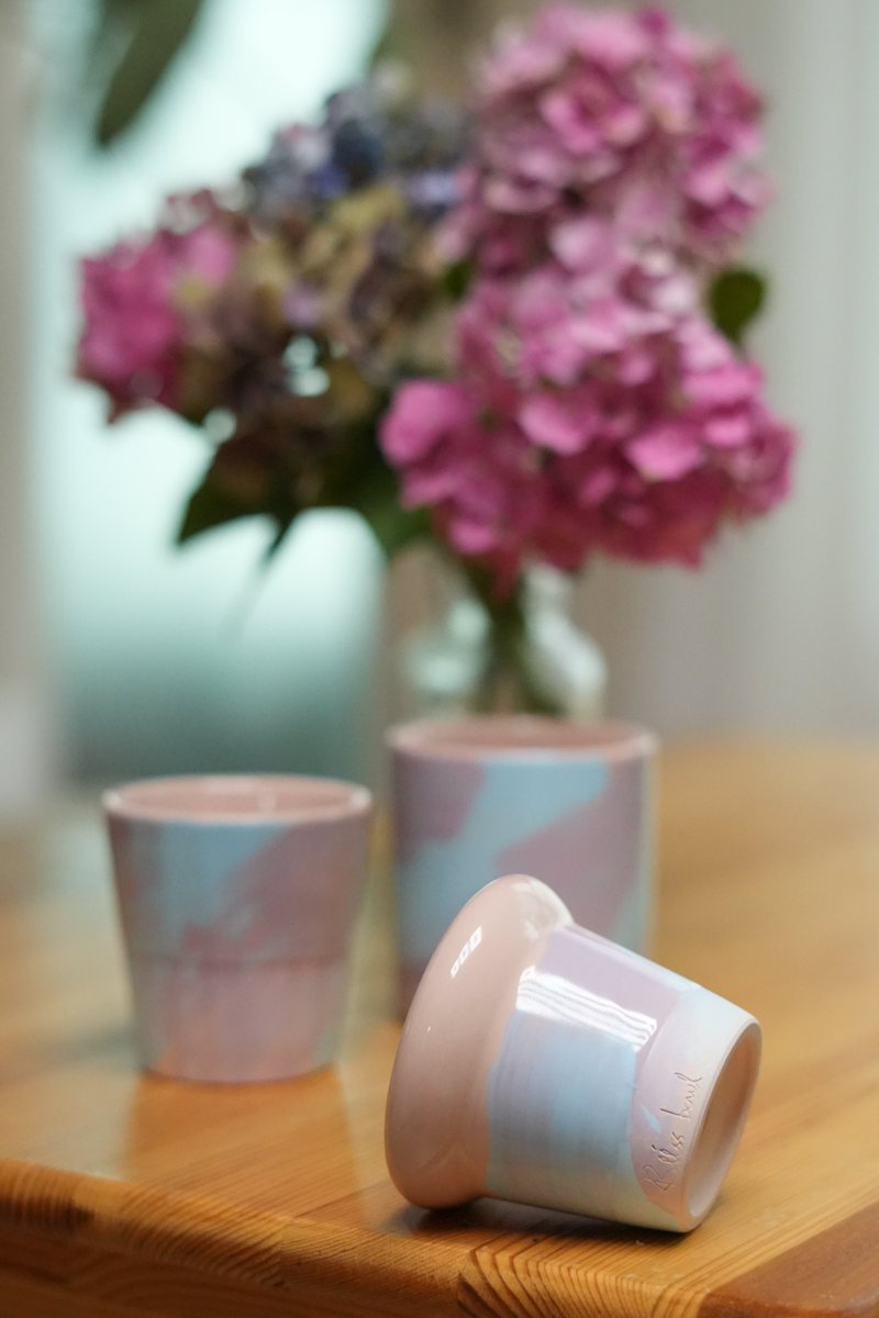 안녕하세요, 블리스볼입니다!

이번에 운이 좋게 조인폴리아에서 팝업 스토어 셀러로 초대받았는데 이번주 금, 토, 일(19~21) 행사 예정이에요!
이번에 판매된 <미카와 물떼새 유약>버전을 판매할 예정입니다! 🥰

코코플랜츠님, 가든킹님, 블리스볼 이렇게 참여하는 팝업스토어고 희귀식물 섹션에서