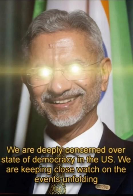 WhyVoice's tweet photo. When #Kejriwal was in jail, U.S condemned the Indian government.
Now after attack on #Trump, this #Laserboy Jayshankar criticized U.S of crushing the opposition leader.
#TitForTat
#TrumpAssasinationAttempt
#Trump #Jayashankar #AmbaniWedding https://t.co/k6S36A79hP