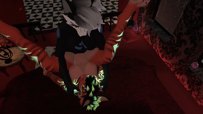 Service Wolf Mom’s pics and videos