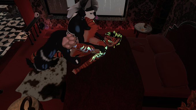 Service Wolf Mom’s pics and videos