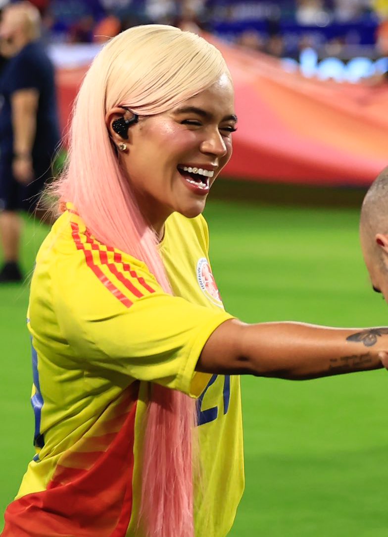 KarolGBRA's tweet photo. Karol G na final da Copa America 2024. 🇨🇴 https://t.co/8Waabvqst5