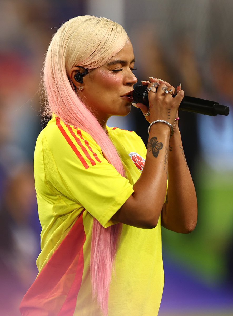 KarolGBRA's tweet photo. Karol G na final da Copa America 2024. 🇨🇴 https://t.co/8Waabvqst5