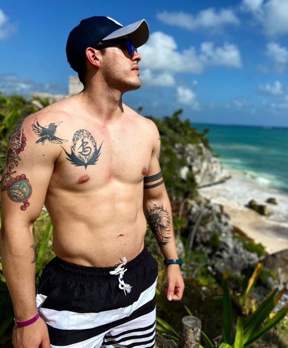 DiverCityMx's tweet photo. ¿Qué dices si nos dejamos llevar por la magia del mar y la arena juntos? 🌴🌊 #MagicalBeach #GayMagic

Vamos a la Playa !! 🌞🌊🏖️🌴
 #gayplayas #gaycrucero #gaytours #gayhoteles #gaybares
#gayrestaurantes #gayfiestas #gaydeportes https://t.co/pRLEHrq1gR