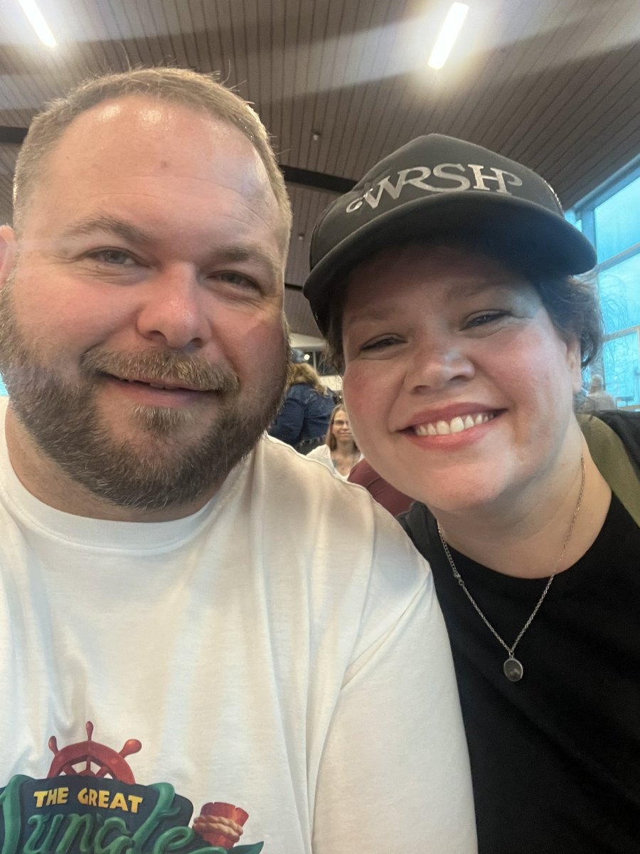 bradNamanda's tweet photo. From a conference in Kansas City to celebrating our 15th Wedding Anniversary in Nashville, it’s been the BEST WEEK EVER! Cannot wait for more opportunities to spend with you full time, Brad! 😘 https://t.co/u0SMHRJcrd