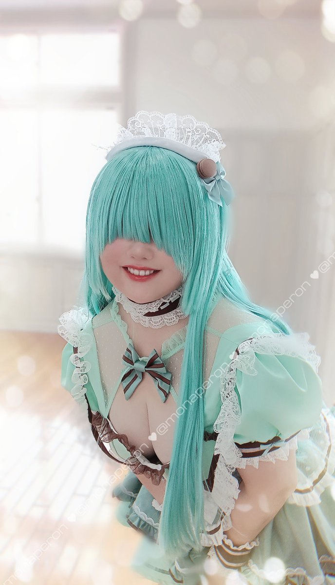 「Cosplay創作メカクレチョコミントメイドおはよーー!!!!!!!!!今日はホ」|モナ子のイラスト