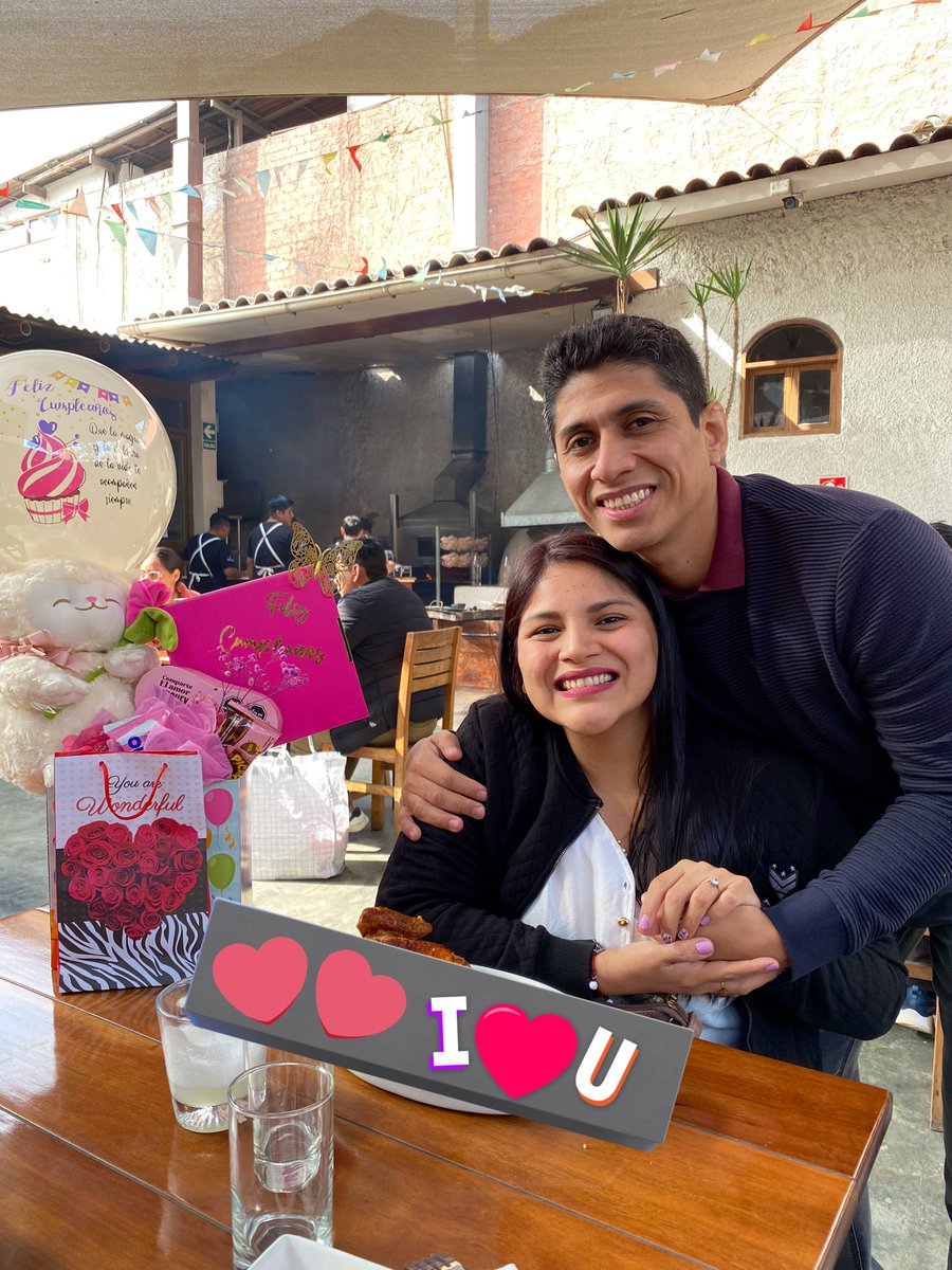 almendra9407's tweet photo. Felices #30 🥳🎂 https://t.co/8Ev6Zu7kky
