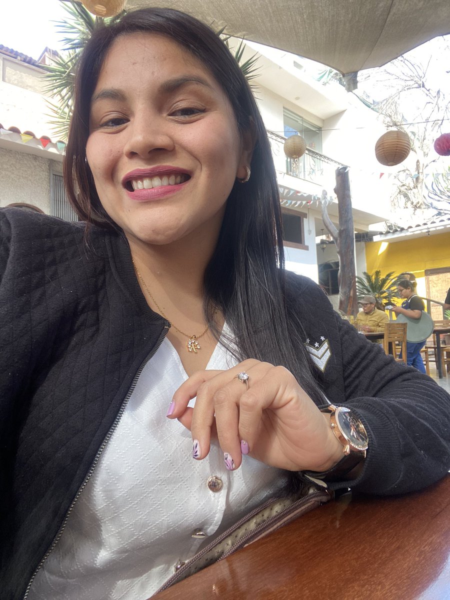 almendra9407's tweet photo. Felices #30 🥳🎂 https://t.co/8Ev6Zu7kky