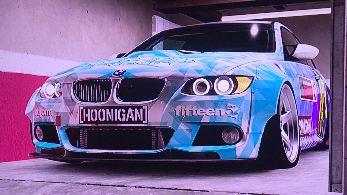 KingWolfRich1's tweet photo. BMW M3 E92 And Dirt Bike 😎 In House Garage #BMWM3E92 #WidebodyKit #DriftingCars #ForzaHorizon5 #Dounts #Hoongen #BMW #HouseGarage #DirtBike #Camberscars https://t.co/b0YdPrjX56