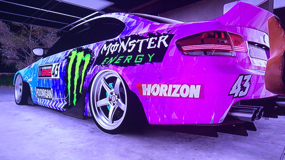 KingWolfRich1's tweet photo. BMW M3 E92 And Dirt Bike 😎 In House Garage #BMWM3E92 #WidebodyKit #DriftingCars #ForzaHorizon5 #Dounts #Hoongen #BMW #HouseGarage #DirtBike #Camberscars https://t.co/b0YdPrjX56
