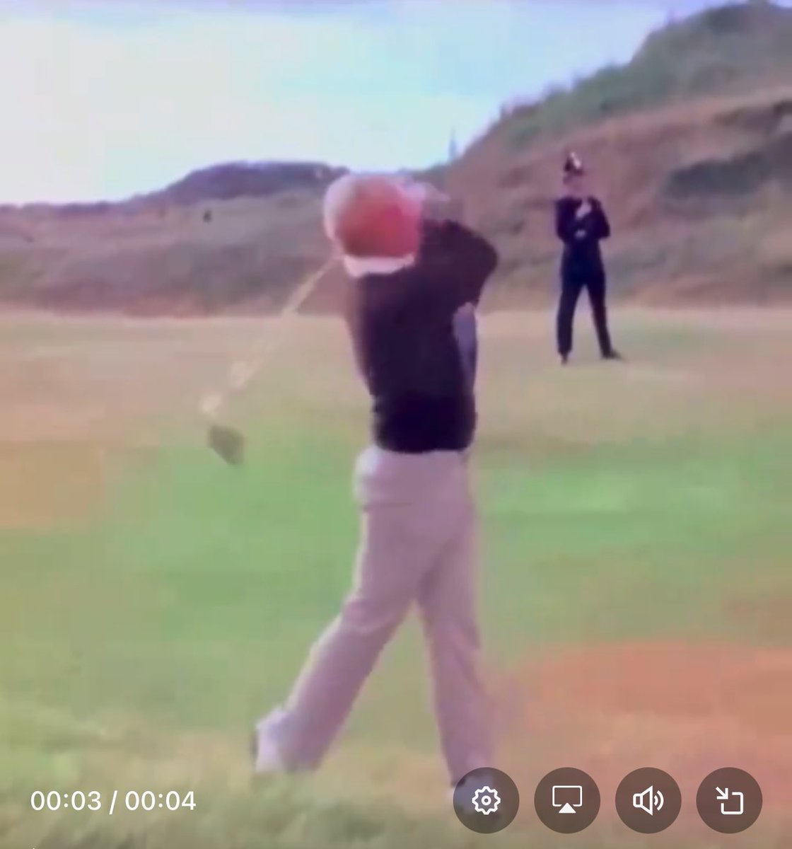 Classic Golf Swing tweet media