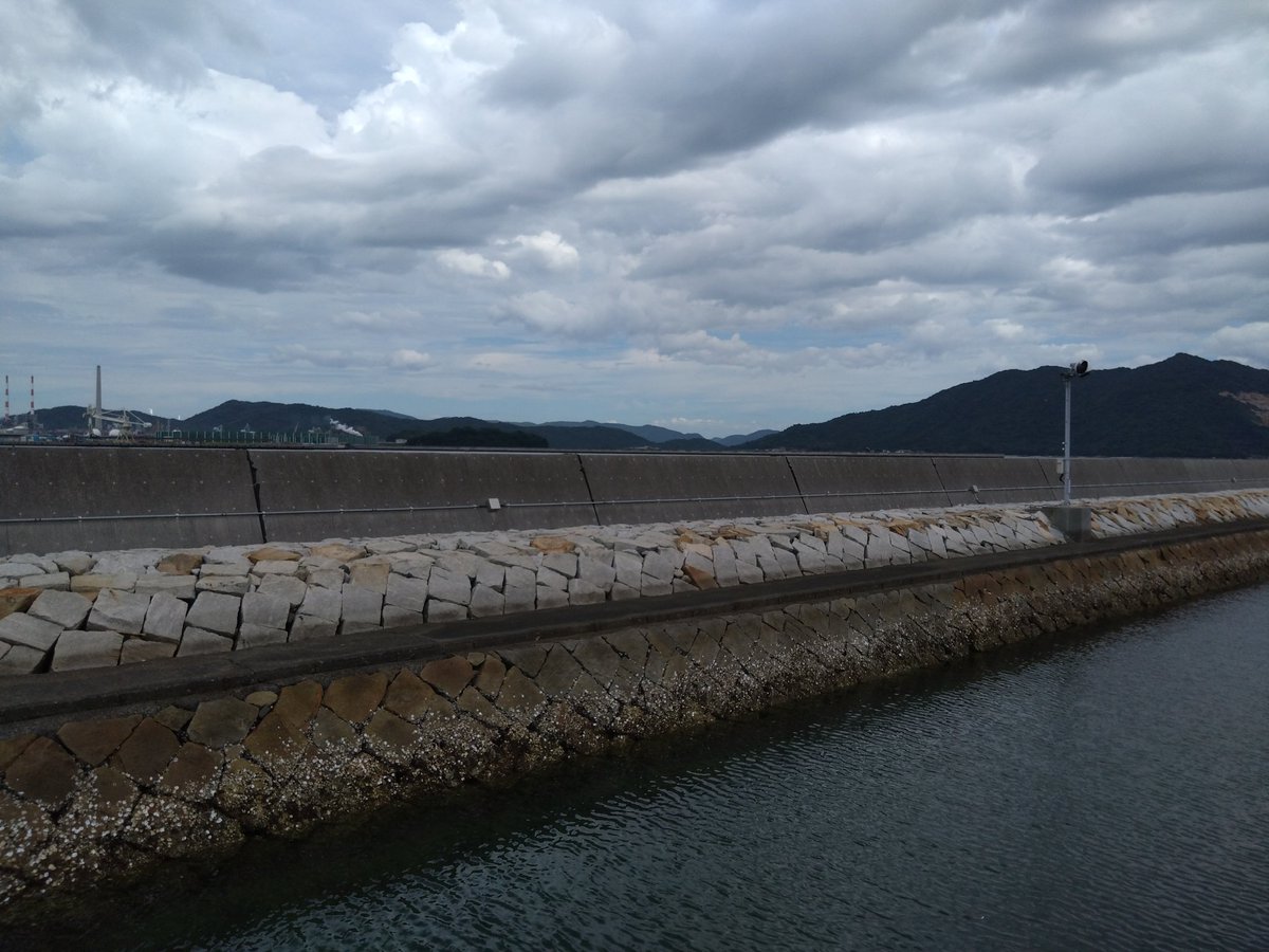 MrX455589540908's tweet photo. 長田海浜公園4
#山口県 #周南 #長田海浜公園 #PARK #風景 #LANDSCOPE https://t.co/iJgYx1jYbZ