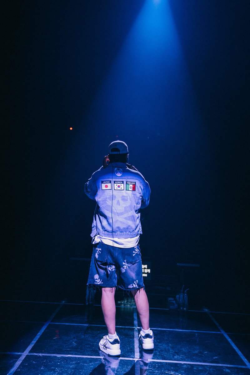 khj_heneciatwt's tweet image. 서울에서의 두 번째 공연도 잘 마무리가 되었습니다. 공연에 와주신 모든 팬분들과 공연을 위해서 노력해 주시는 모든 스탭분들에게 감사드립니다.
항상 더 좋은 공연을 보여드리기 위해 노력하겠습니다.
요즘 날씨가 많이 더우니 더위 먹지 않게 조심하세요~