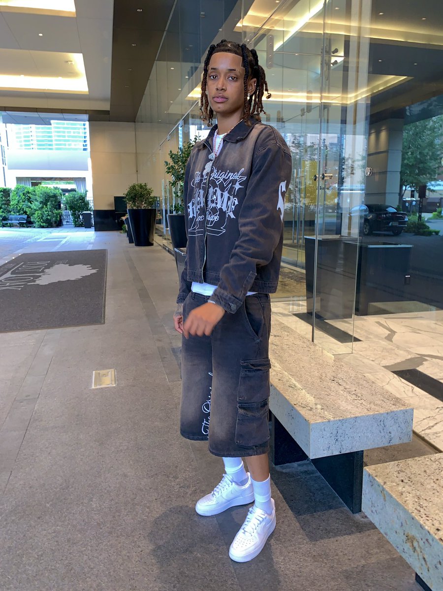 shehawaiin's tweet photo. Still #CBFW 🤍🥶 https://t.co/gJVJ7Ssidc