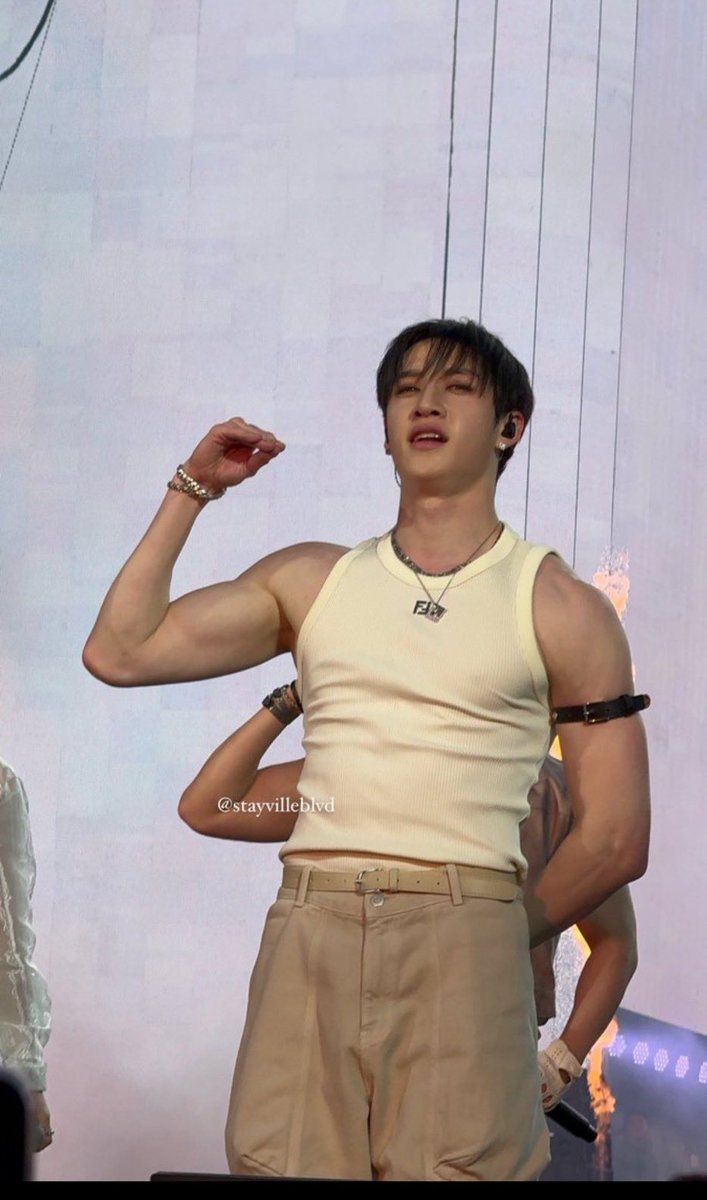 BoltsFan71's tweet photo. Our dearest Bang Chan,
Day 91
How happy u looked….how happy u made STAY. Did u feel the love? I know those present felt yours. Never stop doing what you love. Never stop spreading your happiness and love. And take it all in, u deserve it💙
#Stray_Kids #StarsforChan 💫💙💫 https://t.co/nISZXFkRLf