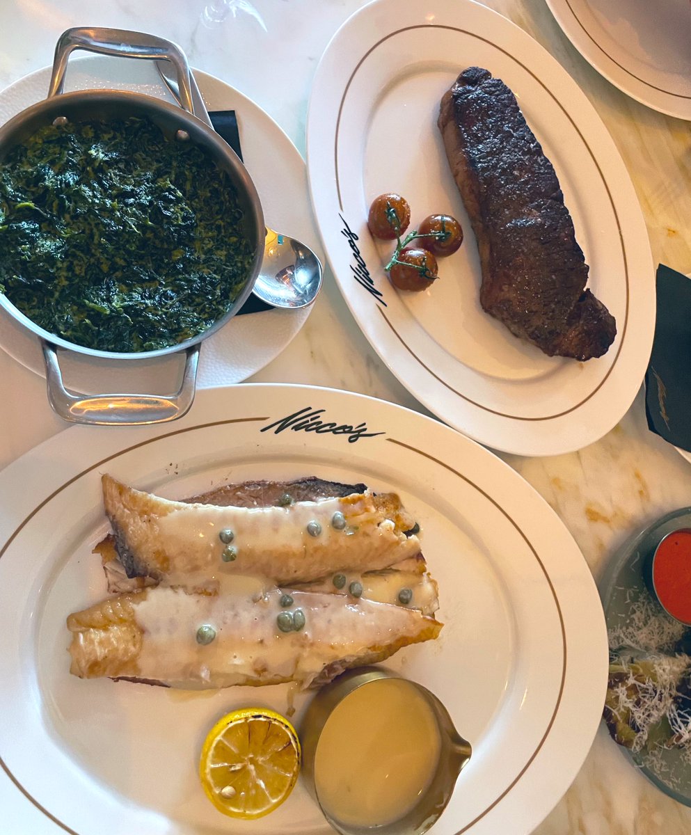 eatinglasvegas's tweet photo. Finally got to Nicco’s @durangoresortlv …and there wasn’t a clinker on the menu. 
Definitely first-rate competition for the #Harlo crowd. 
🥩🙄🍔🐟🦴
#Doversole
#stripsteak 
#suburbansteak https://t.co/43wR5akCDw