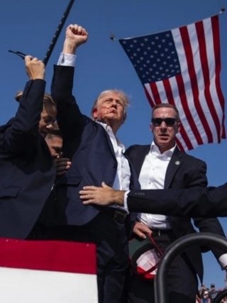 After being attacked, Trump remained in a fighting state. Although he is unfriendly to China, he deserves respect. If elected president, I hope he can improve the relationship between China and the United States. https://t.co/SnCcrDNZn6