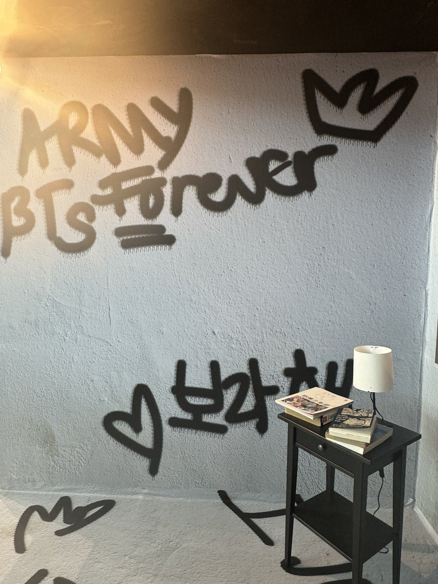 luv_llyn's tweet photo. 💜💜💜💜💜💜💜 Home 🥹🫶🏻#BTSARMY #SteelDecadeWithBTS https://t.co/6Q8mt5tlWs