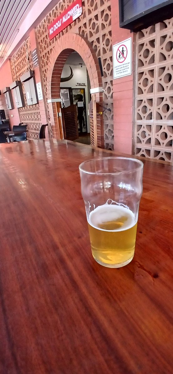 toddthepainter's tweet photo. Your beer started to get warm so I'm drinking it @bouta_nt
#HumptyDoo https://t.co/XjOn29Laxm