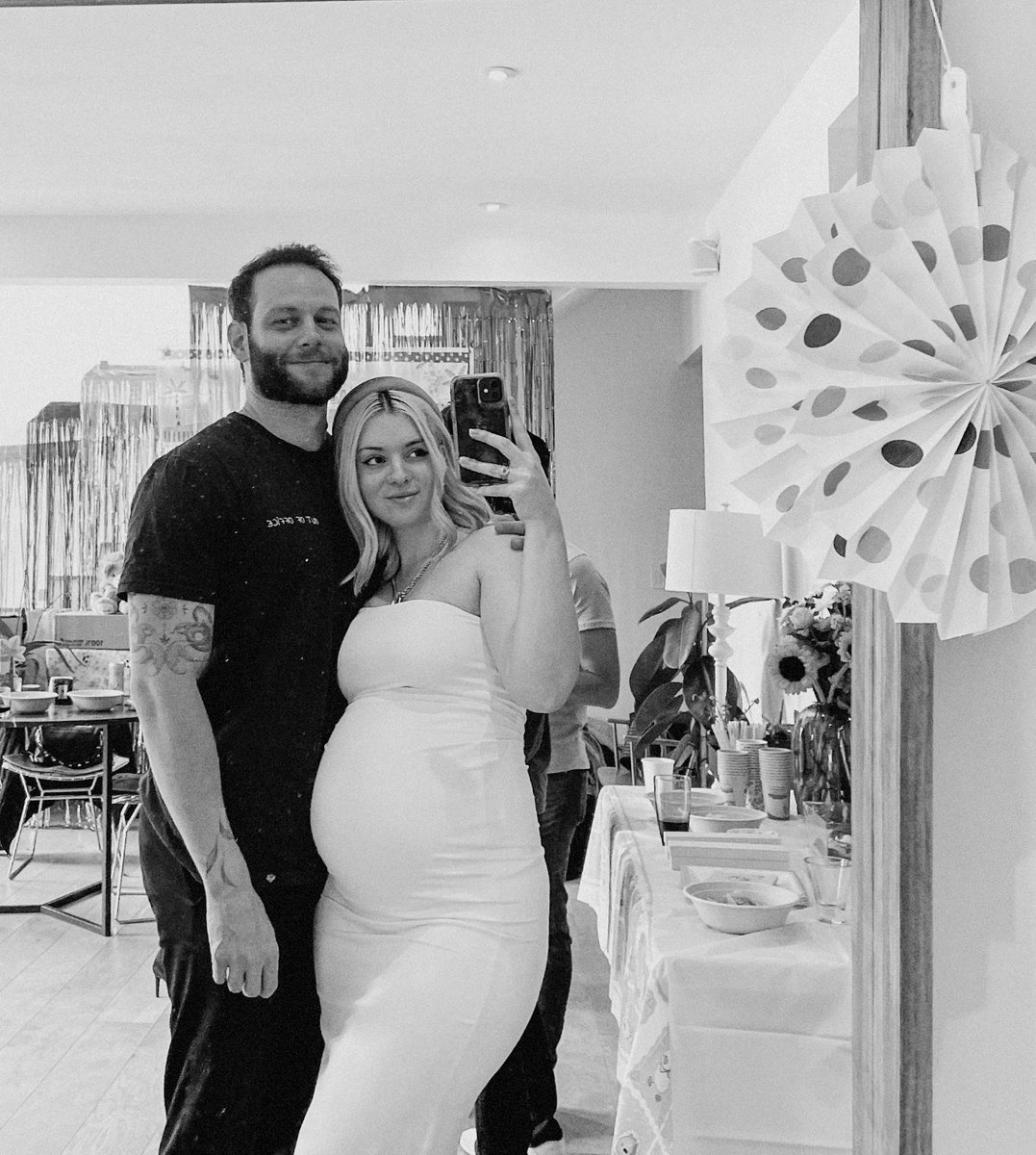 mel_sndrs's tweet photo. Baby's shower 🩵🦁 https://t.co/eVVTHeyWaL