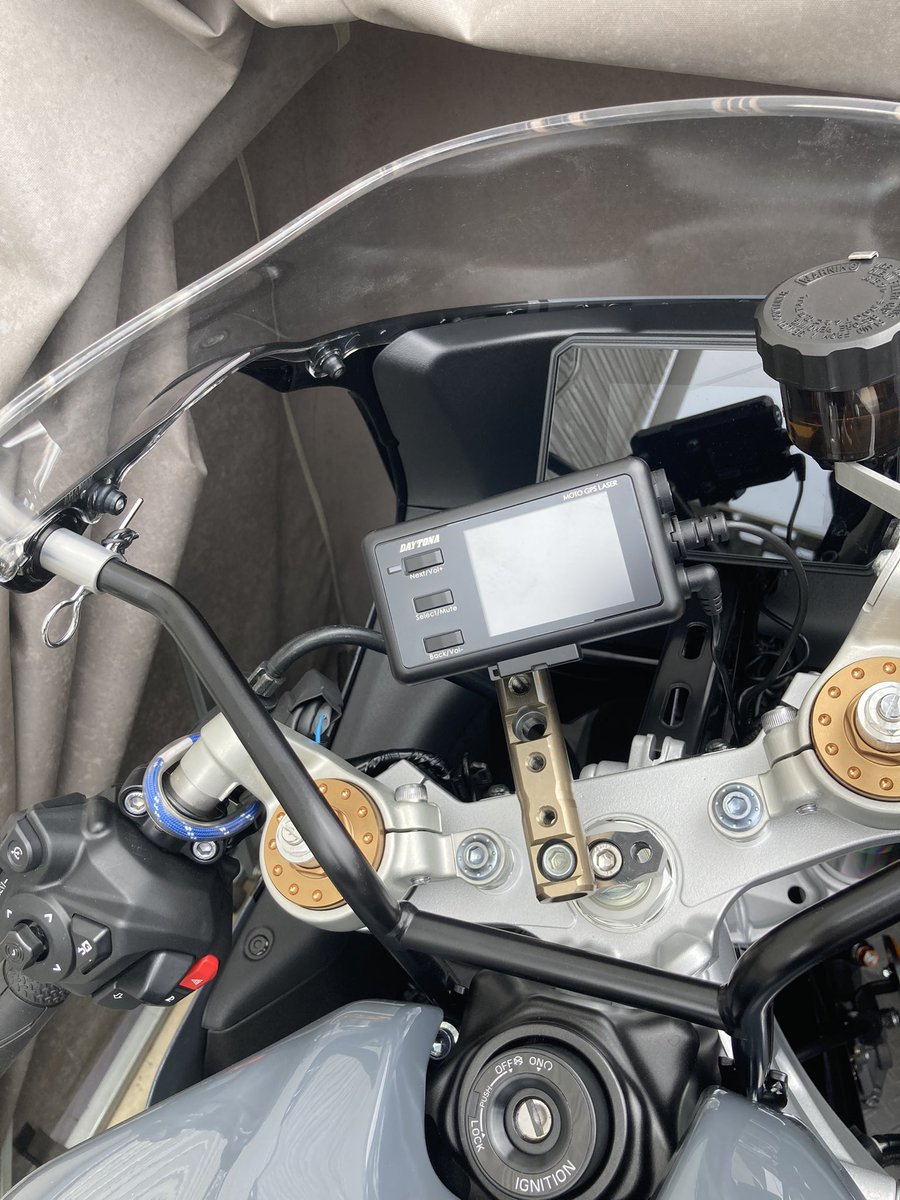 Todorovski13's tweet photo. レー探つけたよ
#yamaha
#xsr900gp
#xsr900
#mt09
#trx850
#deltabox https://t.co/LgkB24UhEG