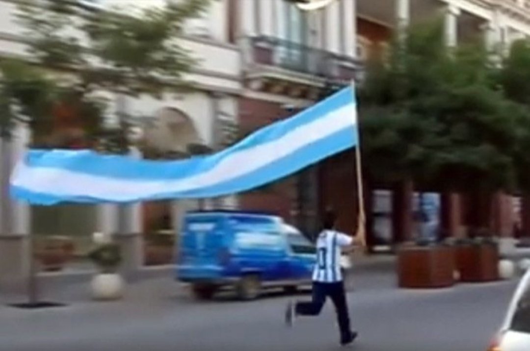 Kyolyyn's tweet photo. VAMOS CARAJO, QUE SOMOS LOS MEJORES Y MÁS 🇦🇷🕯️ https://t.co/XdbWrIHSE7