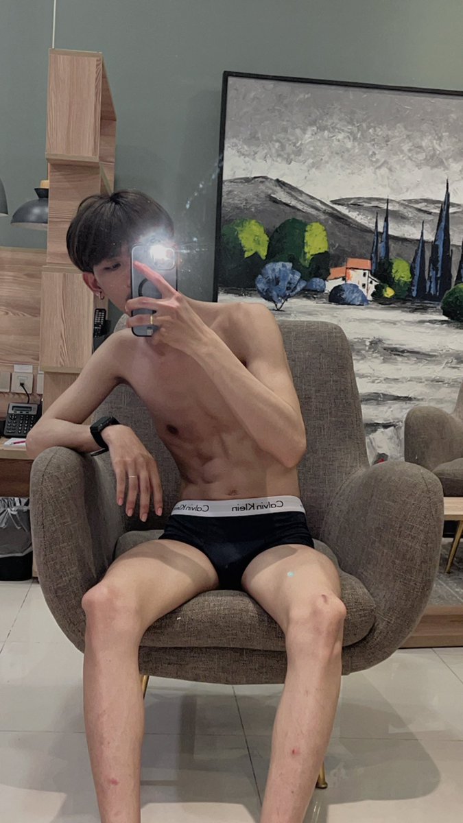 NeTminajj's tweet photo. 😝 https://t.co/33yFYsB6Gm