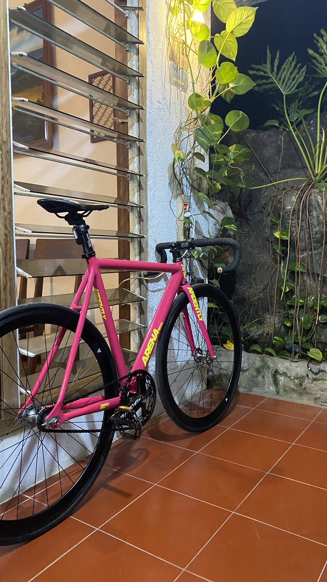 dnpresnt's tweet photo. #wts #fnjb Frameset ardently pista size M. https://t.co/PBdnCqSlKZ