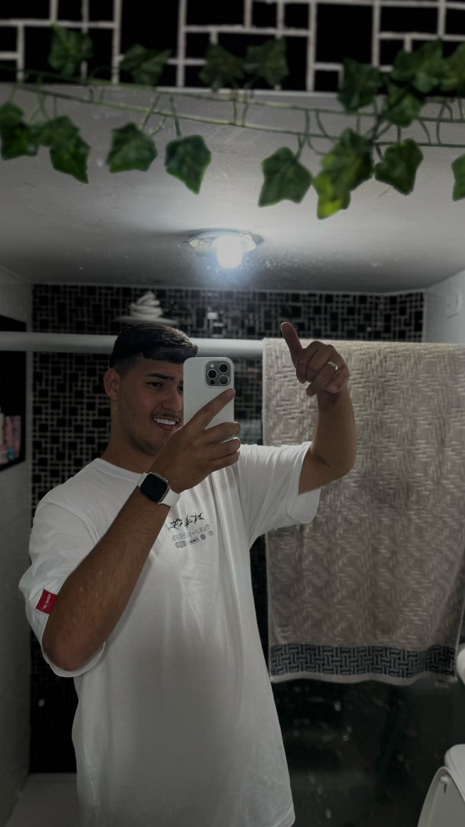 Lucasandradesgm's tweet photo. Não fui tão feliz em olhar o meu bloco de notas e ver que o meu tdah não me ganhou! 🥹 https://t.co/FfUZd2VgAC