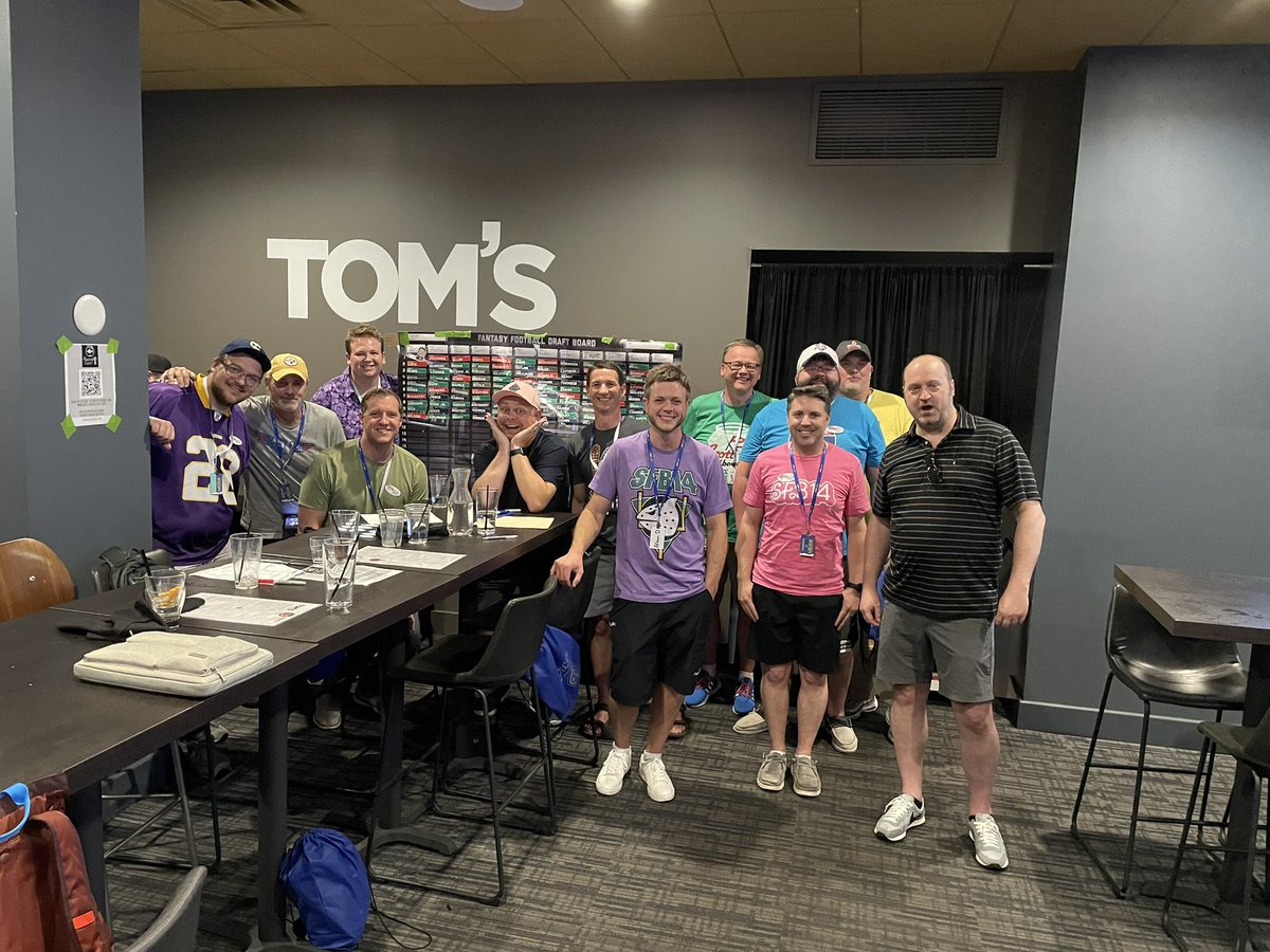 AϝƚσɳJαɱҽʂ tweet media